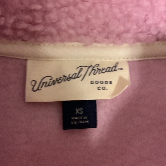 Fleece - Picture 2 of 3